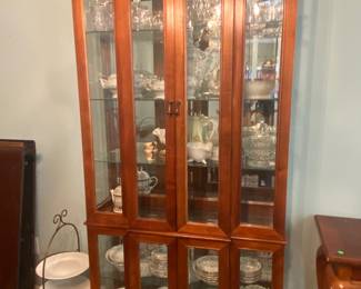 China cabinet 