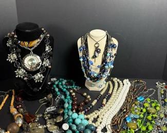 125 lotofcostumejewelry