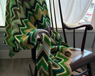 067 handmadecrochetafghanblanketgreench