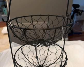 347 twotierblackwirefruitbasketstandw