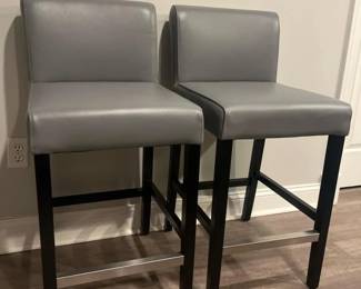 101 setof2grayupholsteredcounterheight