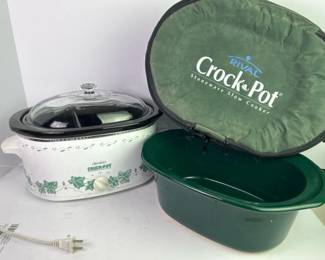 073 rivalcrockpotwithtwocrocksbag