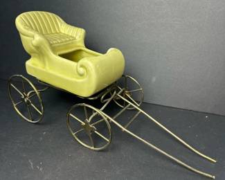 180 vintageceramiccarriageplanterwithre