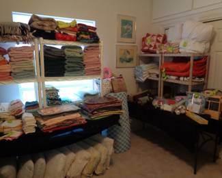 Assorted Linens- Bath, Kitchen, Placemats/Napkins, Blankets, Etc.