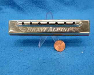 Lot 160. Hohner "Bravi Alpini 5" tremolo 28-hole harmonica in a 2-piece box in VGC. Lowest holes sound bad.