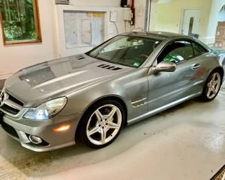 2009 Mercedes-Benz SL - Class SL 550 Roadster. 43k miles.