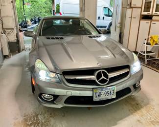 2009 Mercedes-Benz SL - Class SL 550 Roadster. 43k miles.