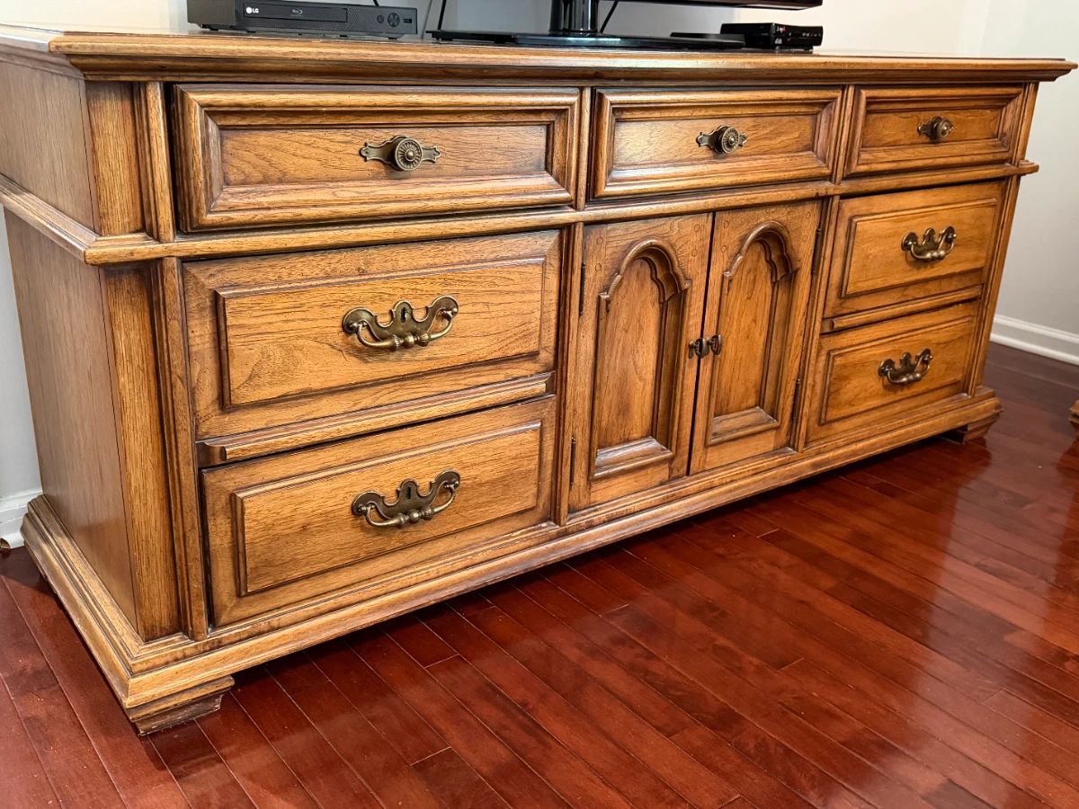 SEARS ROEBUCK COUNTRY IV DRESSER