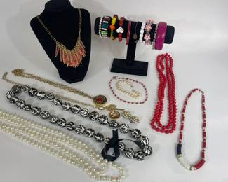 FASHION JEWELRY NECKLACES BRACELETS
