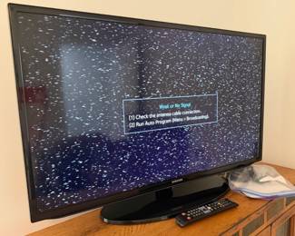 SAMSUNG 40" SMART TV W REMOTE