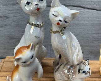 VINTAGE CERAMIC KITTY CAT FIGURINES
