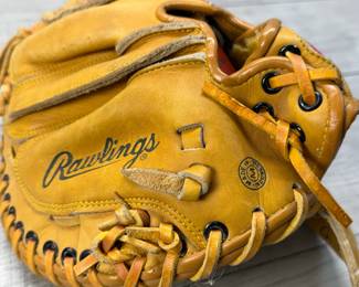 RASLINGS BASEBALL GLOVE 