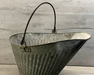 VINTAGE GALVANIZED STEEL ASH FIREPLACE BUCKET