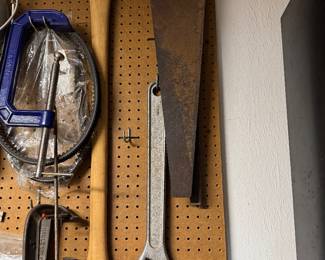 Double head axe
