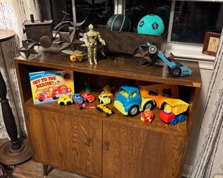 Mid Century Modern Cabinet 