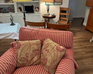 2 MATCHING COMFY ARM CHAIRS
