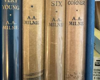 Winnie the Pooh 4 book Antique Collection