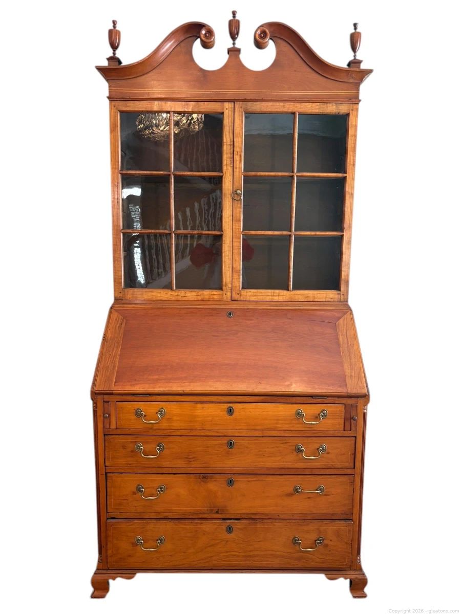 Traditional Style Secretary Desk with Display Hutch