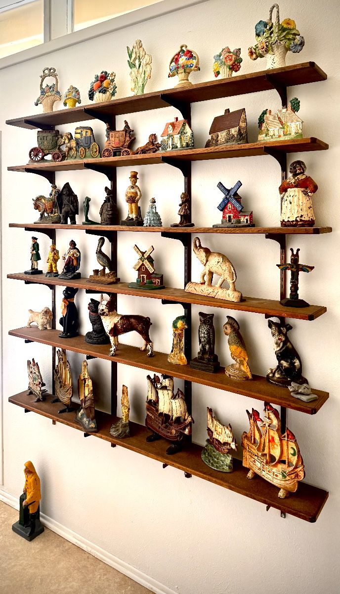 EXCEPTIONAL FINDS : Rare Doorstops, Antiques, starts on 5/7/2026