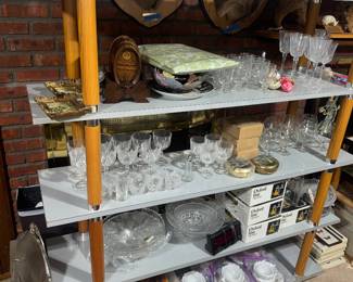 pretty shelving units too