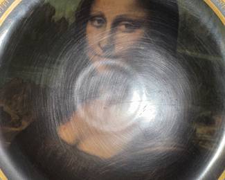 Mona Lisa bearing her all.. 