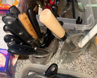 knives and kitchen flatware