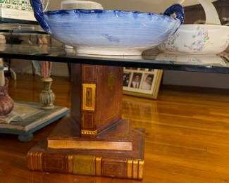 another Livres coffee table