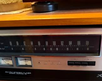 Accuphase T AM or FM Stereo Tuner third image