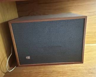 Realistic TM AM or FM Stereo Tuner and SA Integrated Stereo Amplifier with Speakers third image