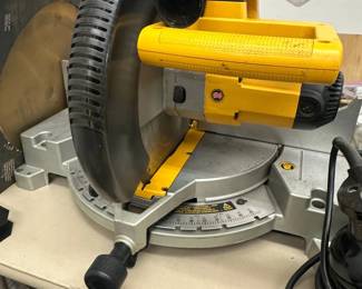 DEWALT DW Amp Inch SingleBevel Compound Miter Saw