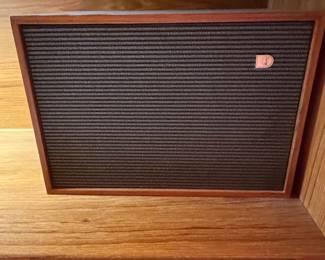 Realistic SA Integrated Stereo Amplifier second image