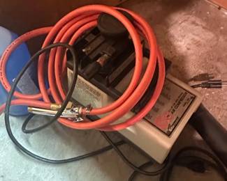 Thomas SPRAYIT PSI OilLess Piston Air Compressor Model