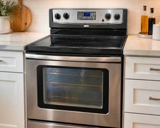 Whirlpool Gold 30" Eelectric range with convection + steam clean $225 OBO by 5/19/2026