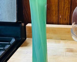 Vintage Jack-in-the-Pulpit Vase 