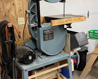 DELTA Band Saw