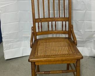 Oak Chair w/Cane Bottom 