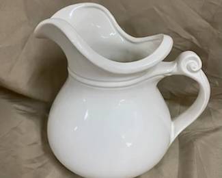 McCoy White Pitcher 