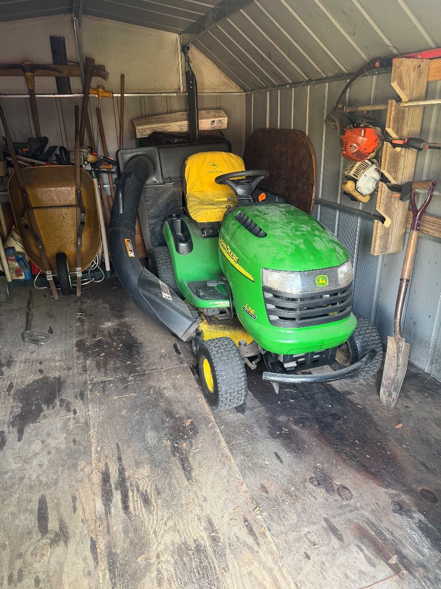 John Deere L118 Limited Edition Riding Lawn Mower with Leaf Bag attachment