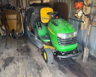 John Deere L118 Limited Edition Riding Lawn Mower with Leaf Bag attachment