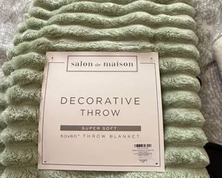 Salon de Maison Decorative Throw Blanket