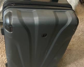 SWISSGEAR Cascade Hardside Spinner Luggage