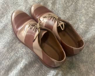 TwoTone Leather Oxford Shoes