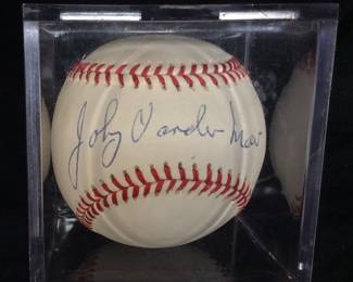 CINCINNATI REDS PITCHER JOHNNY VANDER MEER AUTOGRAPHED BASEBALL ONLY PITCHER TO RECORD BACK TO BACK NO HITTERS IN JUNE 1938, NO COA