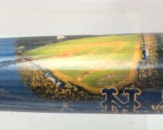 2000-2001 NY YANKEES/ NY METS SUBWAY SERIES LTD. EDITION #381 of 1000 BASEBALL BAT WITH CLEAR CASE AND CERTIFICATE OF AUTHENTICITY, LOUISVILLE SLUGGER 34in