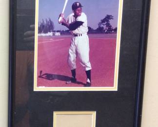 MLB HOF PITTSBURG PIRATES ROBERTO CLEMENTE/PHIL DORSEY AUTOGRAPH WITH FRAMED PHOTOGRAPH, SIGNED BY CLOSE FRIEND OF ROBERTO, PHIL DORSEY. PHIL DORSEY SIGNED CLEMENTE AUTOGRAPH WITH ROBERTOS BLESSING LATER IN HIS CAREER.