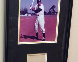 MLB HOF PITTSBURG PIRATES ROBERTO CLEMENTE/PHIL DORSEY AUTOGRAPH WITH FRAMED PHOTOGRAPH, SIGNED BY CLOSE FRIEND OF ROBERTO, PHIL DORSEY. PHIL DORSEY SIGNED CLEMENTE AUTOGRAPH WITH ROBERTOS BLESSING LATER IN HIS CAREER.