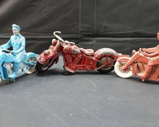 3 Vtg. Toy motorcycles. Auburn and Hubley toy Co. Great condition classic toys