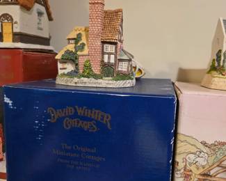David Winter ~ WELCOME HOME COTTAGE ~ MIB ~ TIME LIMITED EDITION ~ ISSUED 1995
