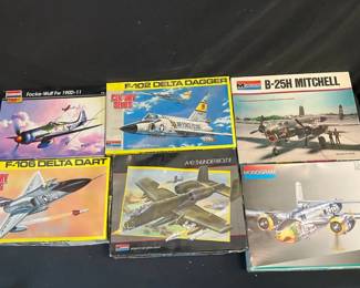 Monogram Model Airplane Kits feat. B25H Mitchell