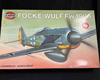 Airfix Model Airplane Kit feat. FW 190A